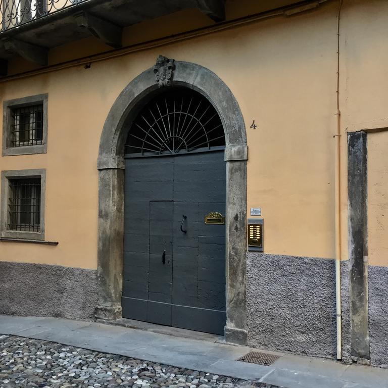Casa Vacanze Piazza Vecchia Bergamo Exterior photo